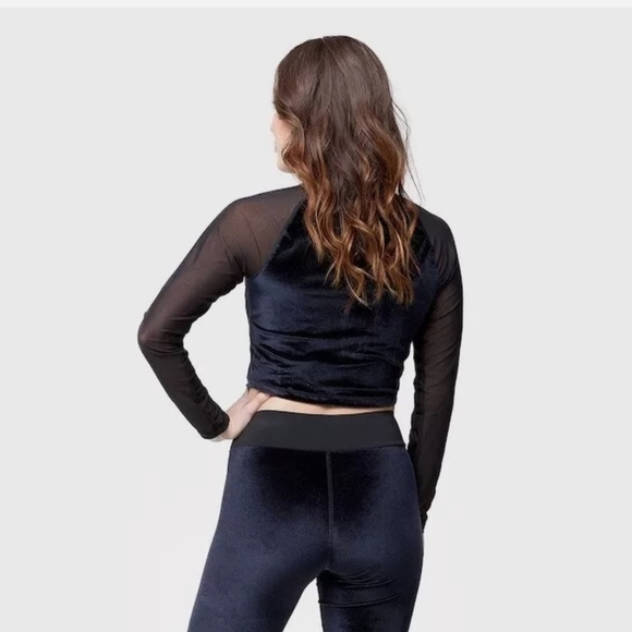 NWT PUMA EXPLOSIVE VELVET TOP AND TIGHTS - Picture 10 of 10